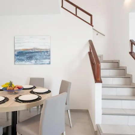 Domus Vulcani Maday Villa *